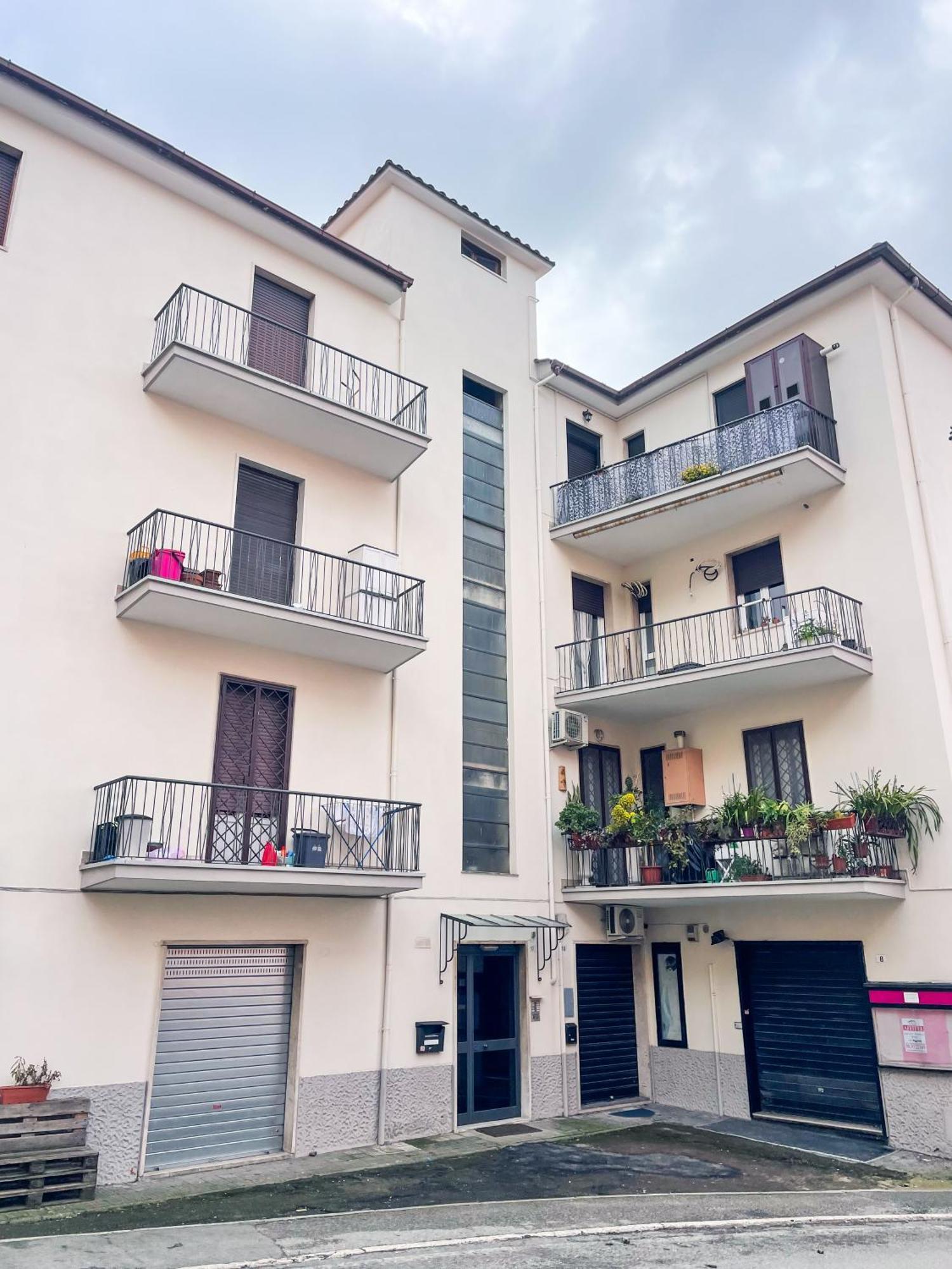 אלבנו לזיאלה Dolce Apartments Albano מראה חיצוני תמונה